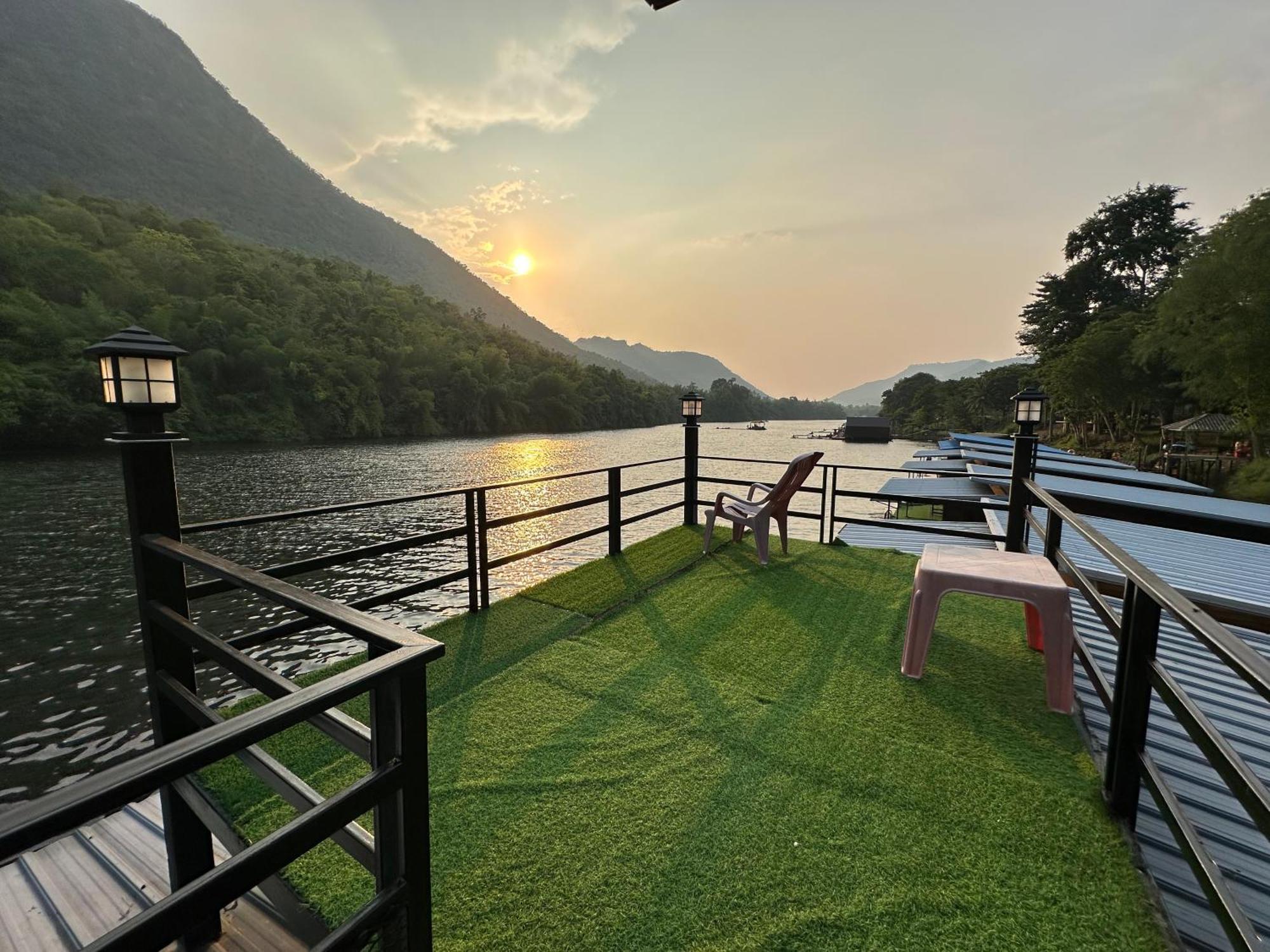 Phu Naphat Resort Tha Kradan Esterno foto